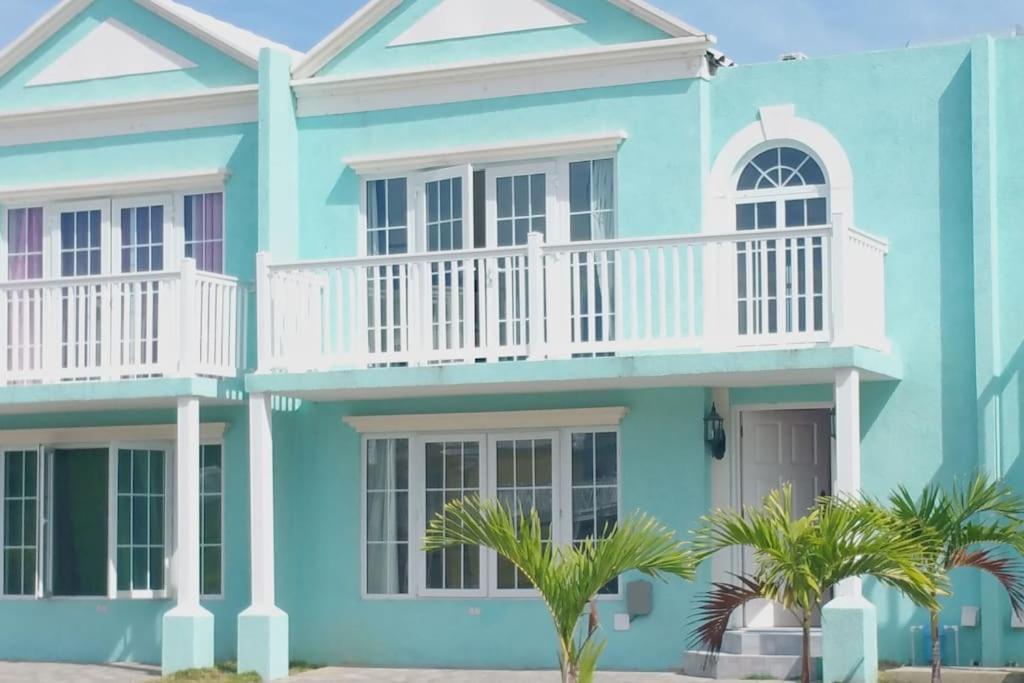 Вілла Townhouse By The Bay, Little Bay Country Club ,Negril Orange Bay Екстер'єр фото
