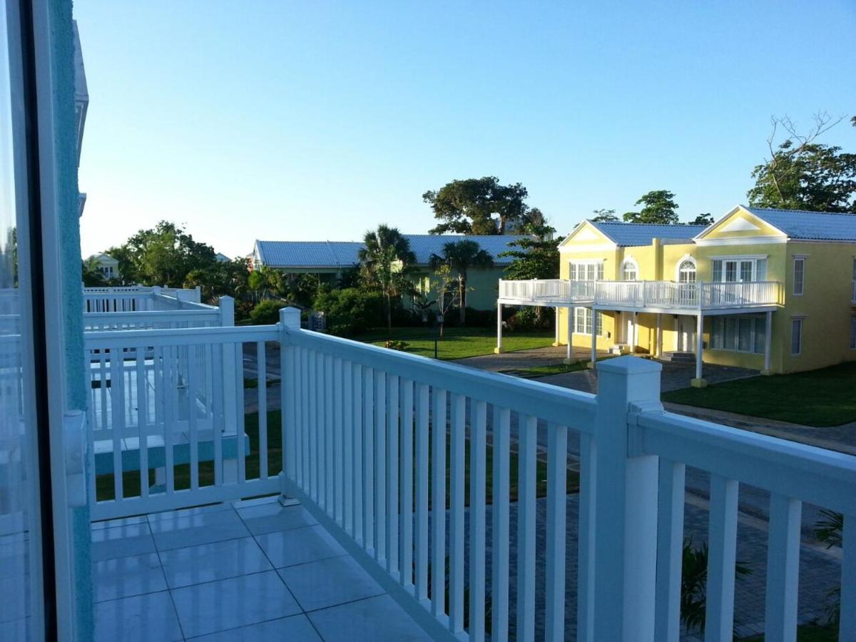 Вілла Townhouse By The Bay, Little Bay Country Club ,Negril Orange Bay Екстер'єр фото