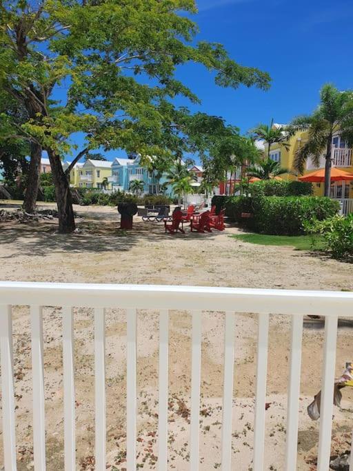 Вілла Townhouse By The Bay, Little Bay Country Club ,Negril Orange Bay Екстер'єр фото