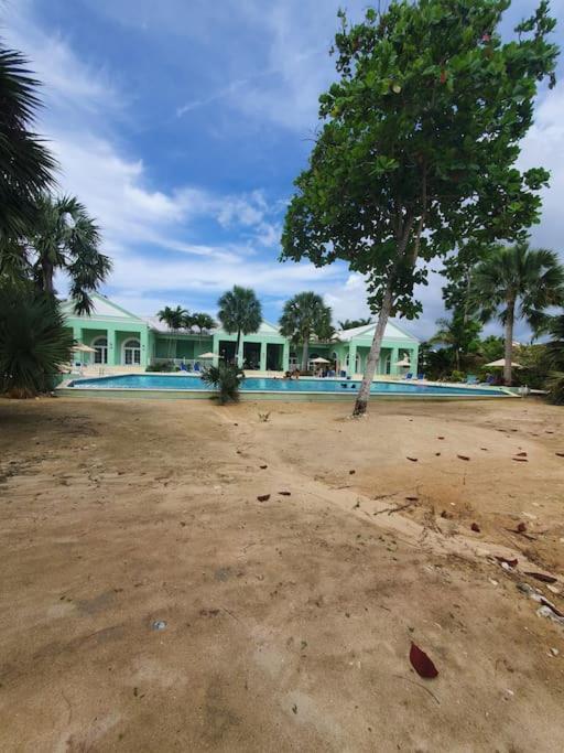 Вілла Townhouse By The Bay, Little Bay Country Club ,Negril Orange Bay Екстер'єр фото