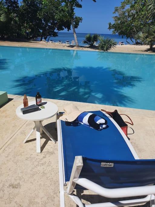 Вілла Townhouse By The Bay, Little Bay Country Club ,Negril Orange Bay Екстер'єр фото