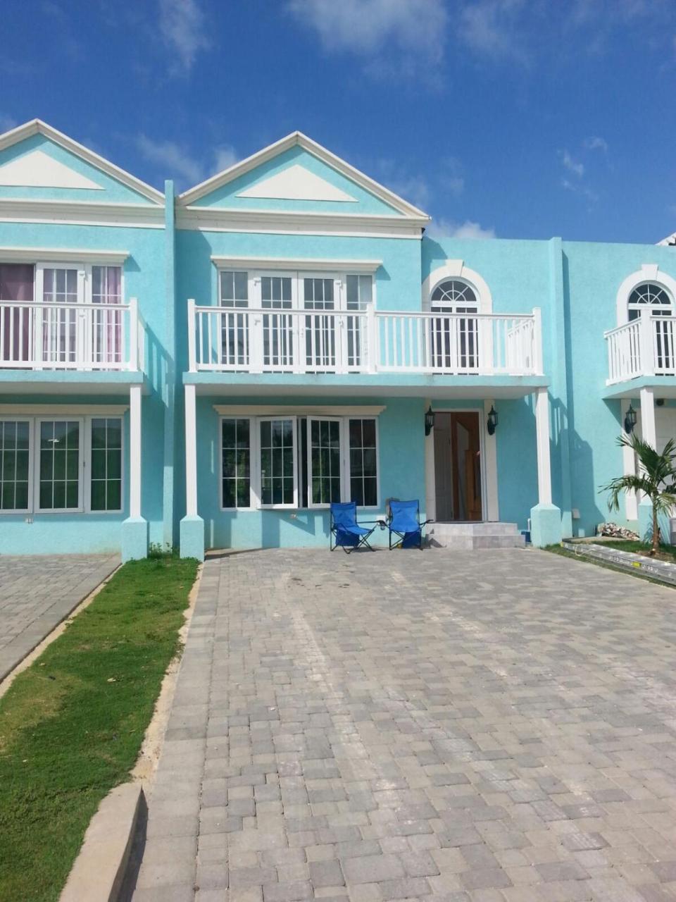 Вілла Townhouse By The Bay, Little Bay Country Club ,Negril Orange Bay Екстер'єр фото